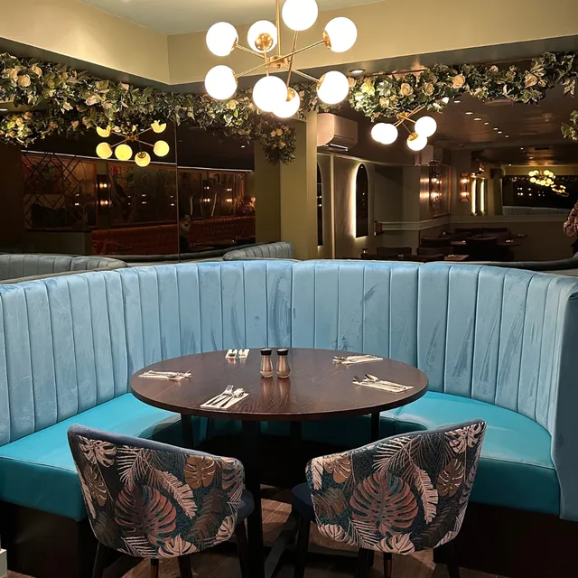 The Asian - Newton Mearns