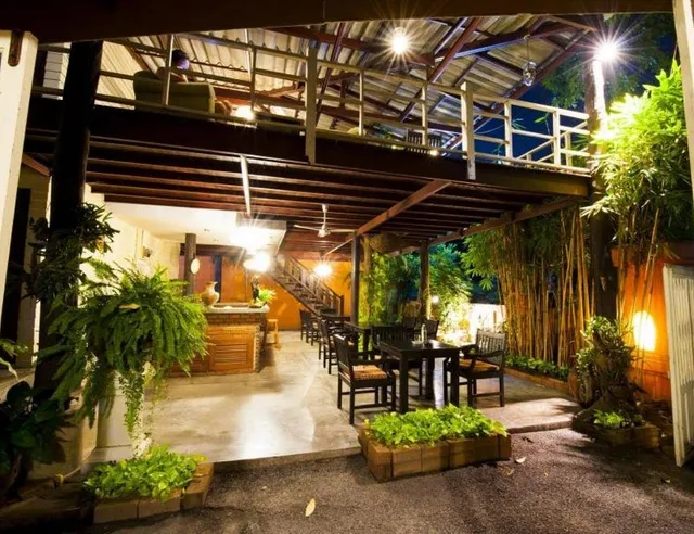 Smile House Boutique