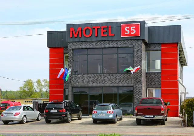 MOTEL S5 * * * Beata Faleńczyk