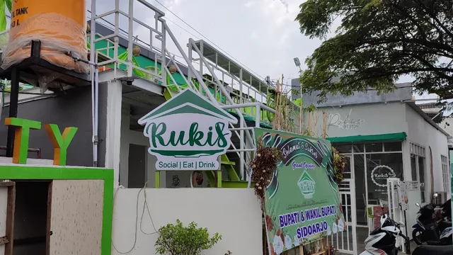 RUKIS RESTO & CAFE