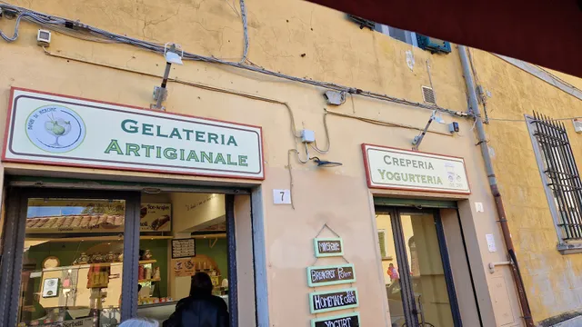 Fo-Mi Gelateria Yogurteria Pisa
