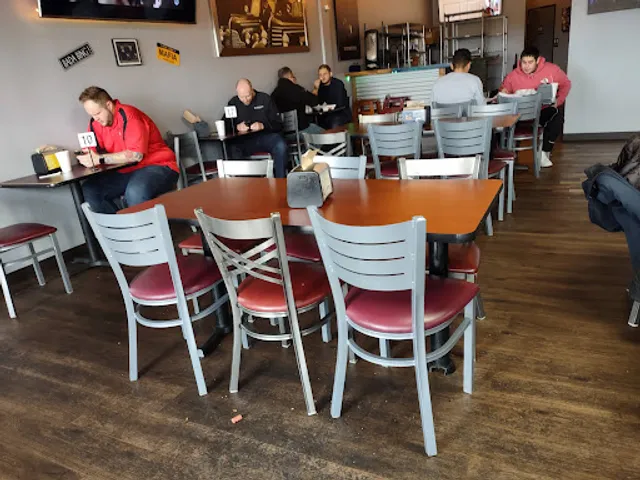 Outlaw Wings Broomfield