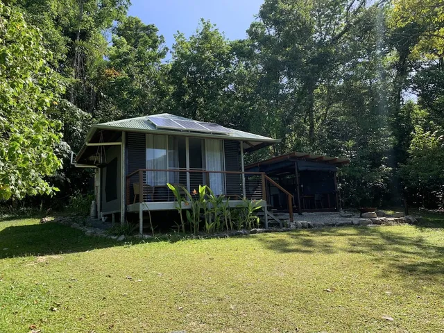 Noah Creek Eco-Retreat - Eco-Huts & Hiking Trail Reserve