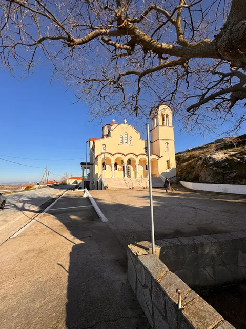 ΒΑΣΙΛΙΚΗ ΛΗΜΝΟΣ