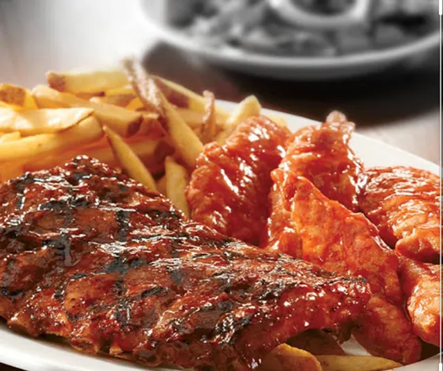 Chuck’s Roadhouse Bar & Grill