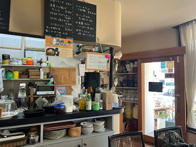 コーヒーアンドパンのお店 もか