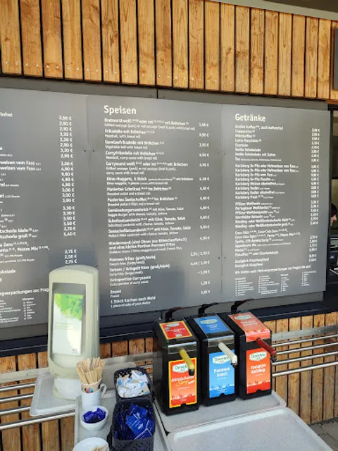 Imbiss im Neumühlepark