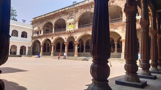 OYO 26754 Shree Malak Hotel