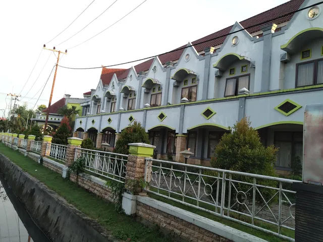 Elty Suites Lesung Batu