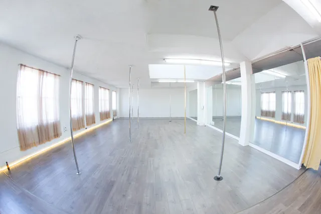 SABBATH CIRCLE | Pole Dance Studio