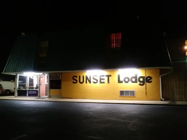 Sunset Lodge