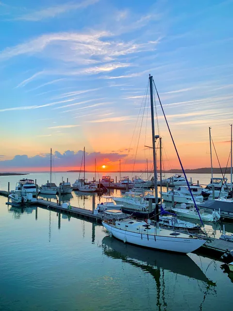 Sunset Cay Marina