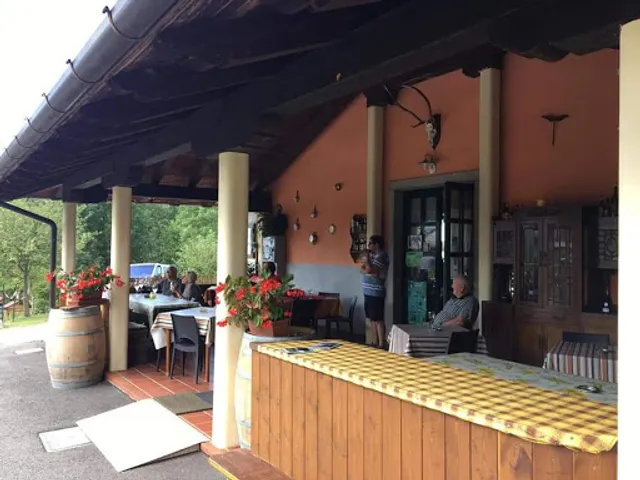 Locanda dall' orso / Restavracija pri Medvedu