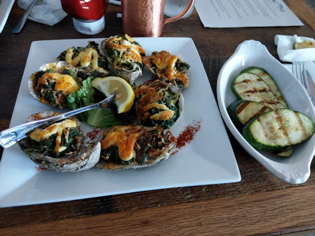 Bunky's Raw Bar & Grill