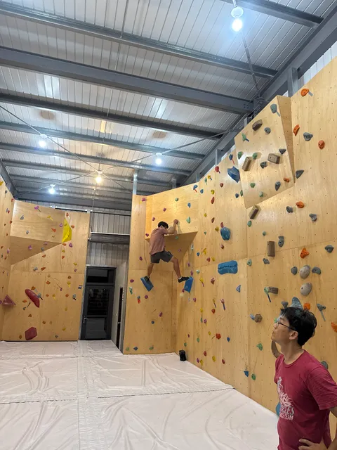 攀雲抱石體驗館