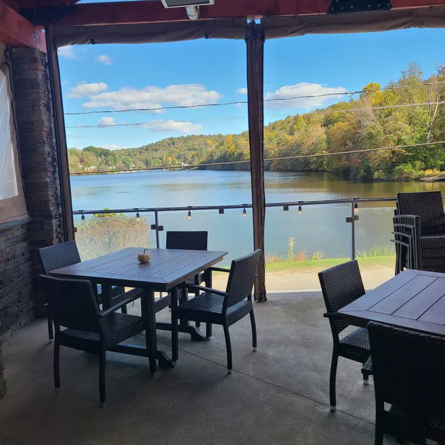 Lake Sheridan Bar & Grill