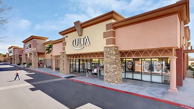 Shoppes At Gilbert Commons