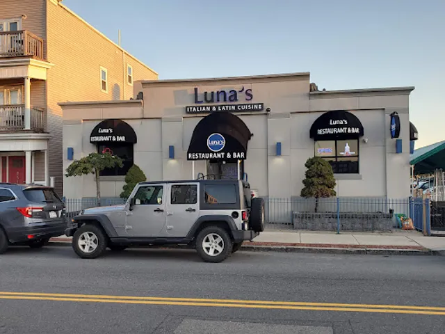 Luna's Italian & Latin Cuisine Restaurant