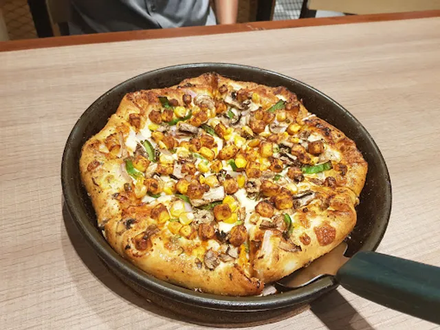 Pizza Hut | Highstreet Phoenix Lower Parel, Mumbai
