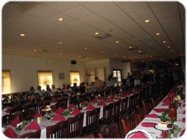 Queen Bee's Bar & Grill