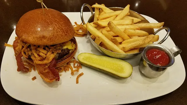 Skylight Bistro & Wine Bar