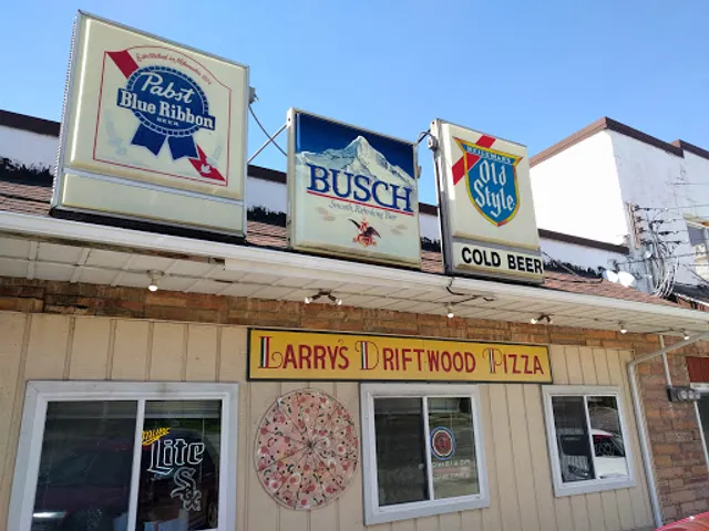 Larry's Driftwood Pizza