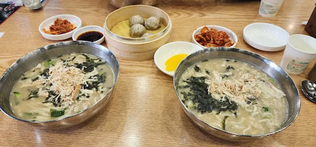 Hyunpung Dak Kalguksu Main Branch
