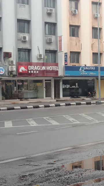 Dragon Hotel