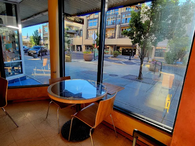 Essencia Artisan Bakery