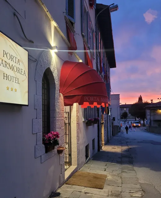 Hotel Porta Marmorea