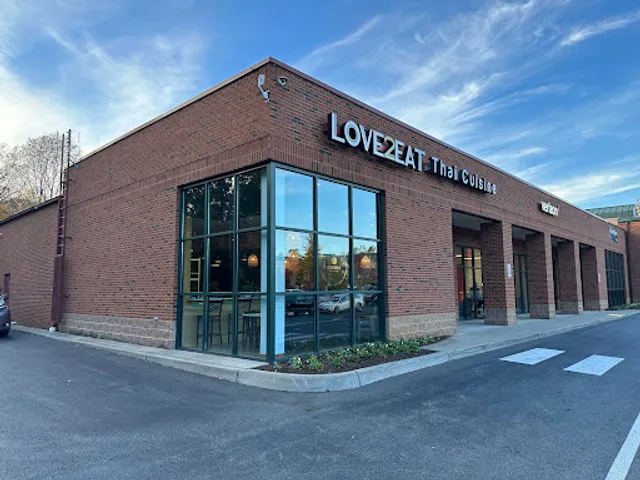 Love 2Eat Thai Cuisine