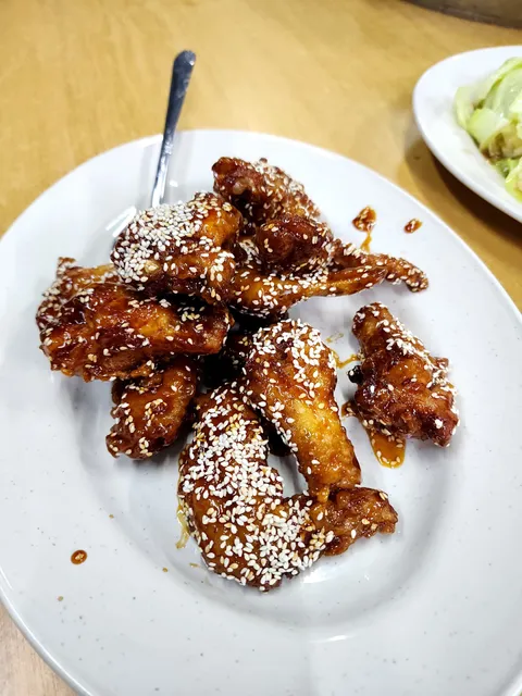 Barn Minyak Jeniang (Thai Cuisine)