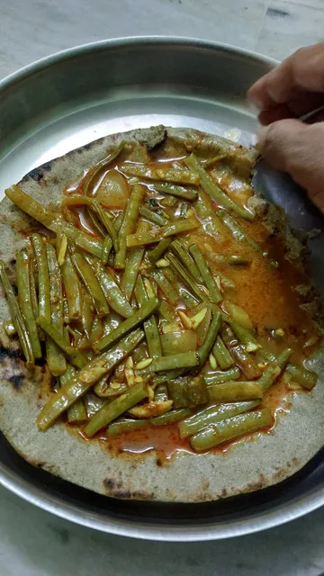 Lalubhai Daal Pakwan Wala