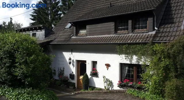 Gästezimmer Am Hüstert