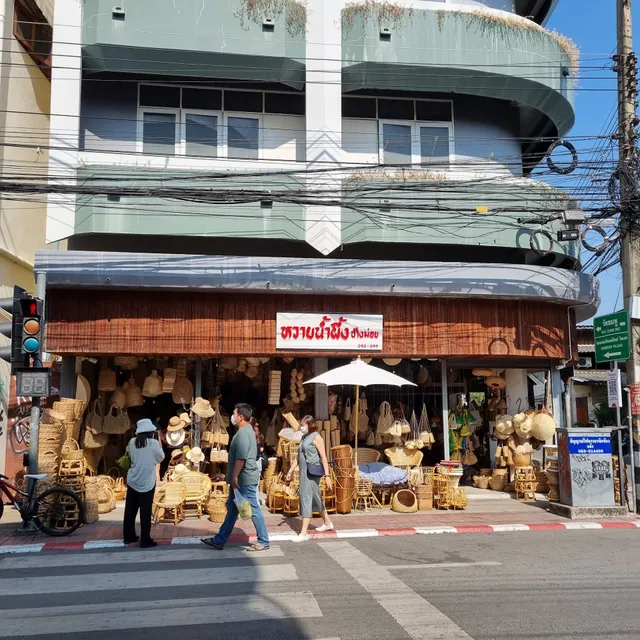 리행 퍼니쳐 싸카썽