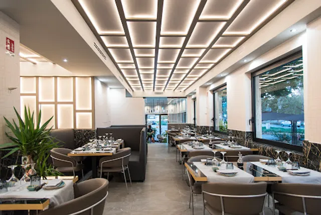 Sushi shou fusion restaurant