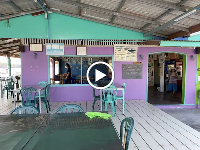 Rim Talay Bang Tabun Restaurant