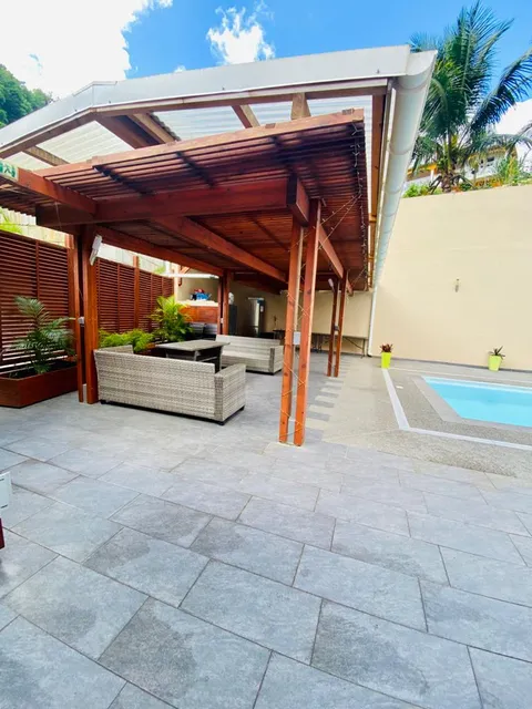 RESIDENCE LES EMERAUDES