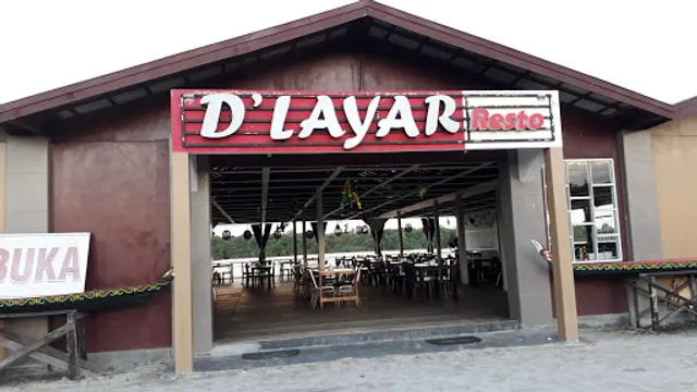 Resto Pinggir Sungai SAMPIT