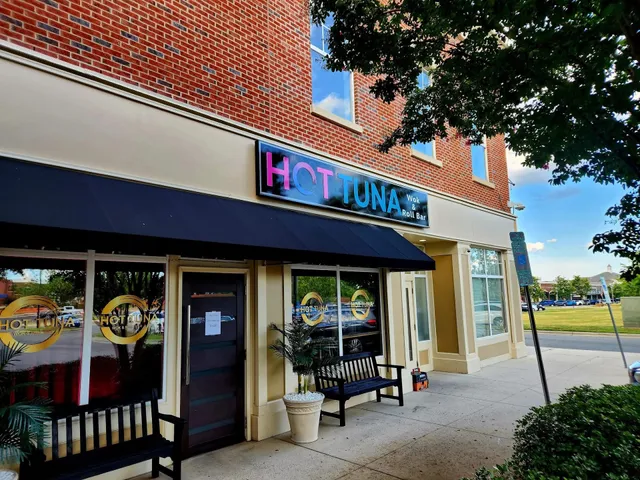 Hot Tuna Wok & Roll Bar - Asian Fusion and Sushi