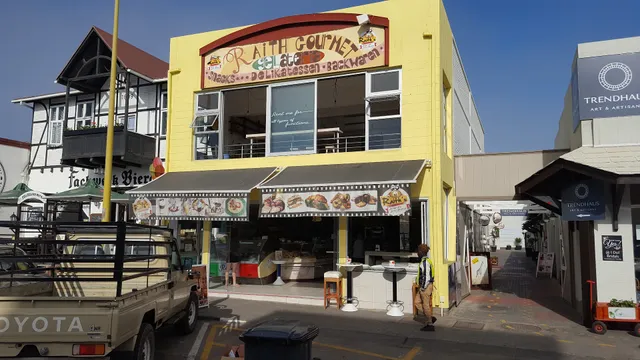 Raith's deli, gelateria and bakery