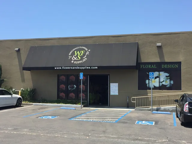 Wholesale Flowers and Supplies