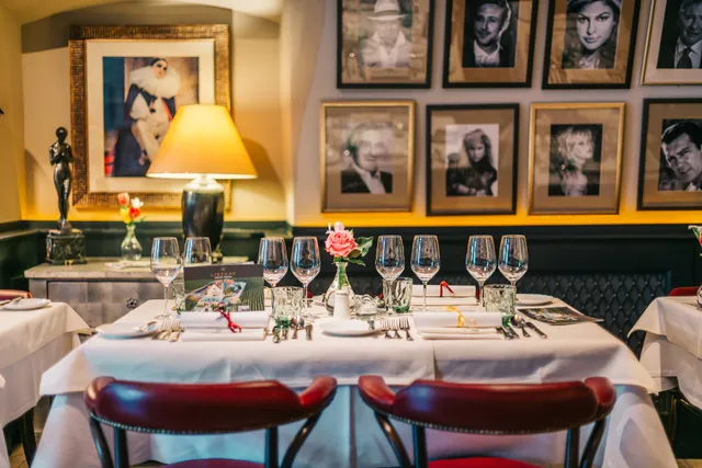 Pierrot Café & Restaurant