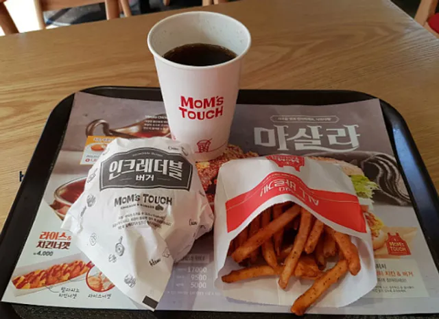 맘스터치 경주충효점