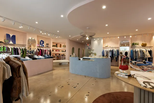 Clairvaux Hawthorne Plaza