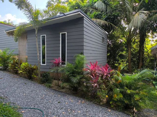 CyKali Garden Bungalows and Bar