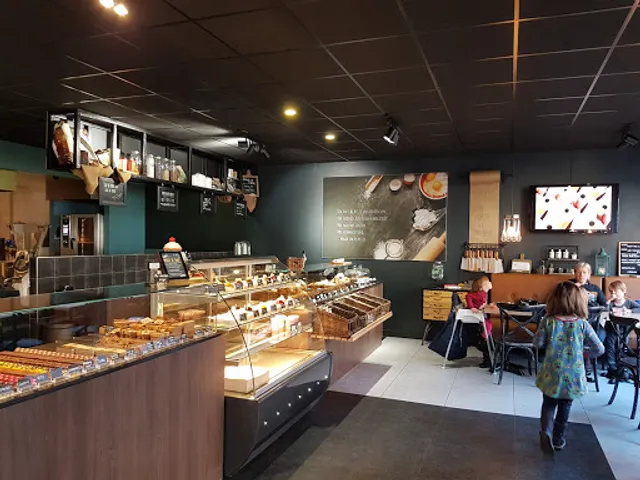 La Bomba - Patisserie - ijssalon - koffie - (Belegde) broodjes