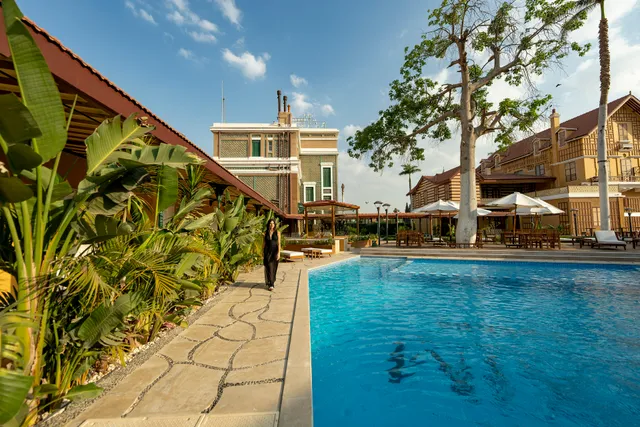 Maison Maxim De Lesseps