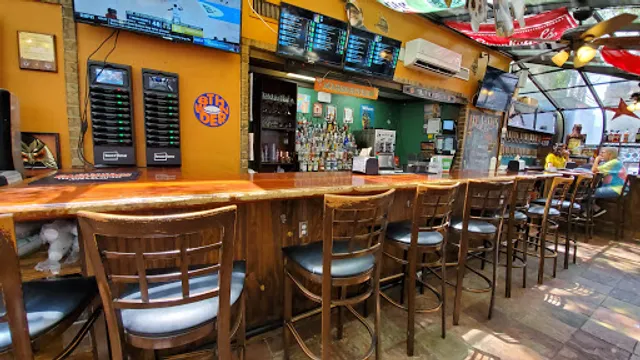 Brewchachos Tacos & Cantina Galveston