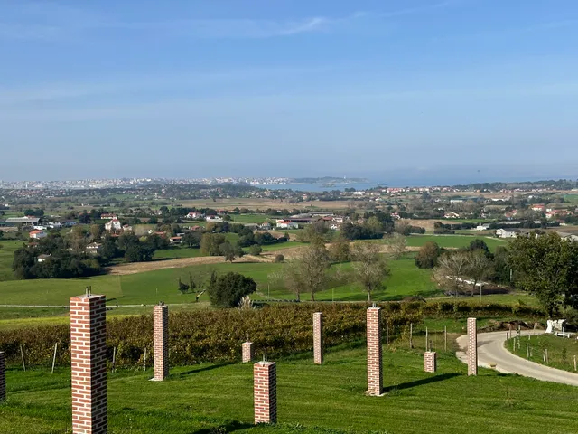Bodega Bahía de Santander